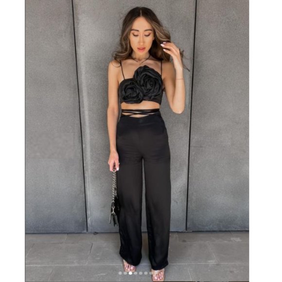 BLOGGER'S FAVE! Zara Black Satin Flower Crop Top Sz Small NWT - Picture 11 of 16